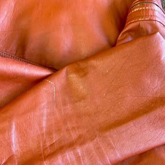Vintage Beautiful Leather Jacket ( with no Brand Label). See Pics - Picture 14 of 16